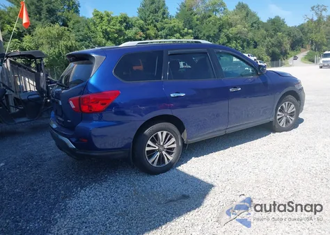 2017 Nissan Pathfinder S z USA, uszkodzony, nr VIN 5N1DR2MM0HC692606